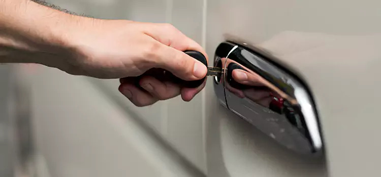 Why Choose Our Auto Locksmith Team in Everett, MA?